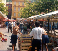 the farmer's market in nice